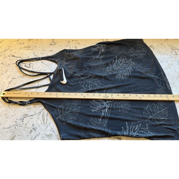 Nike Tank Top Womens Size 1X Black Gray Floral Center Swosh Dri Fit Slim Fit - Picture 4 of 6
